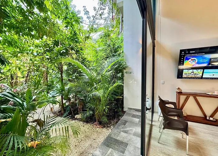 Beautiful Loft Minutes From The Sea! Hébergement de vacances