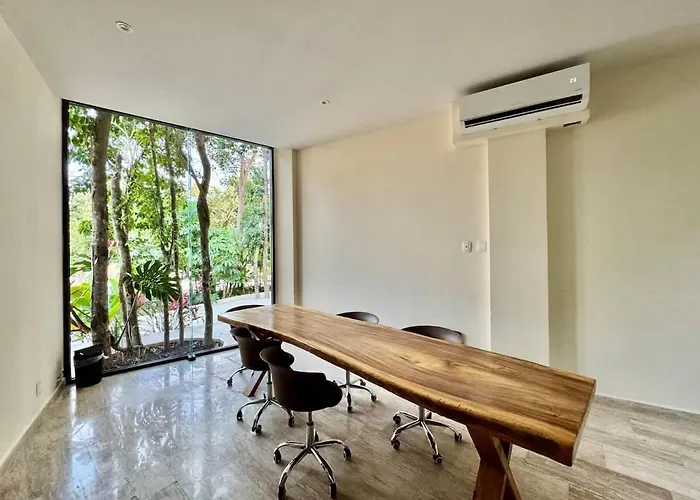 Beautiful Loft Minutes From The Sea! *